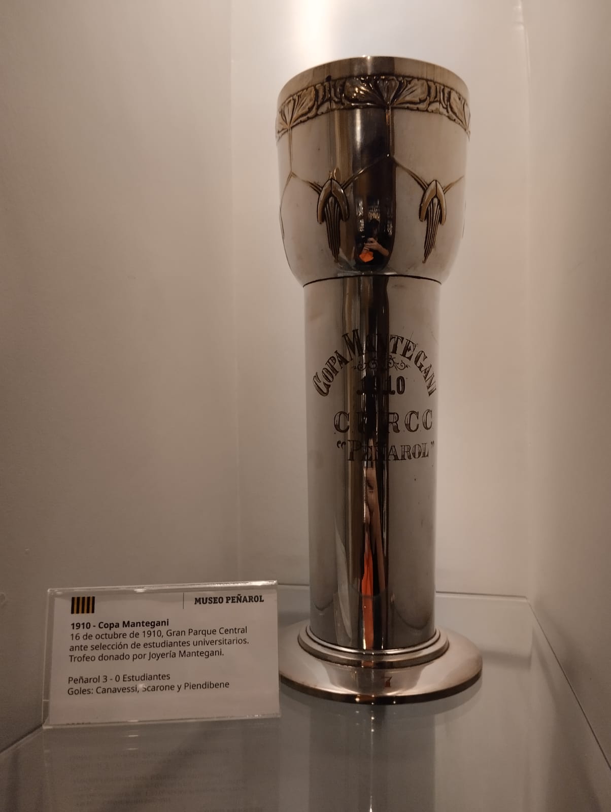 Trofeo del Museo de Peñarol